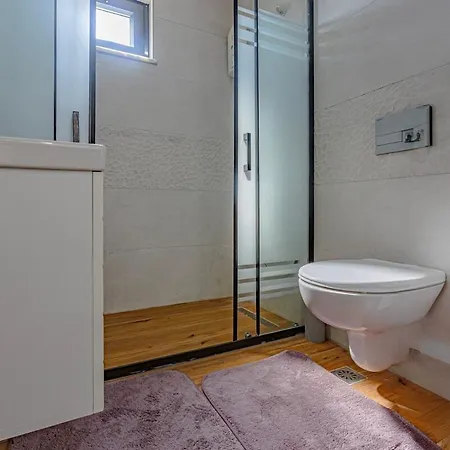 Villa Near By The Land Of Legends , Private Pool With Jakuzzi Moon