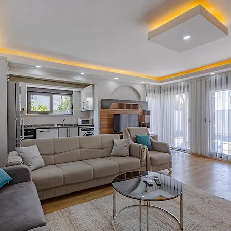 Near By The Land Of Legends , Private Pool With Jakuzzi Villa Moon Villa