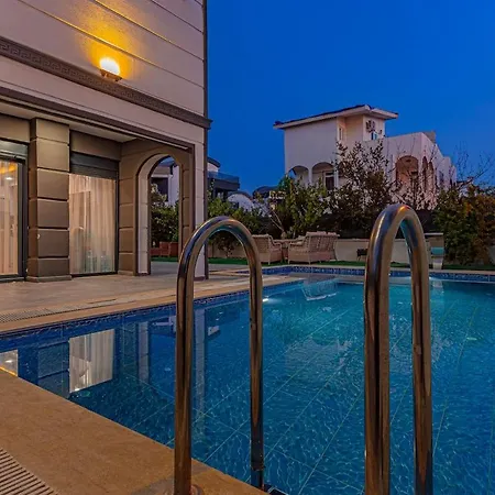 Villa Near By The Land Of Legends , Private Pool With Jakuzzi Villa Moon Belek