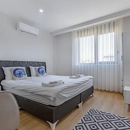 Villa Near By The Land Of Legends , Private Pool With Jakuzzi Villa Moon *