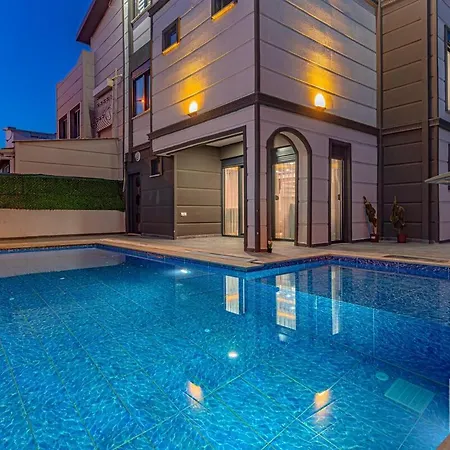 Near By The Land Of Legends , Private Pool With Jakuzzi Villa Moon Villa