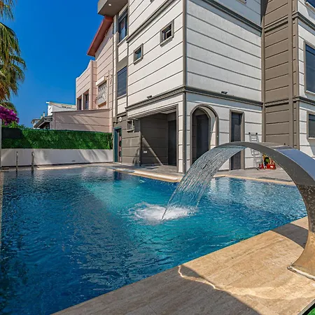 Villa Near By The Land Of Legends , Private Pool With Jakuzzi Villa Moon *