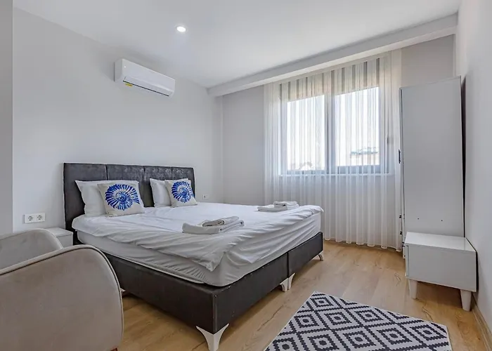 Villa Near By The Land Of Legends , Private Pool With Jakuzzi Moon *