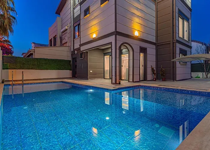 Near By The Land Of Legends , Private Pool With Jakuzzi Moon Villa